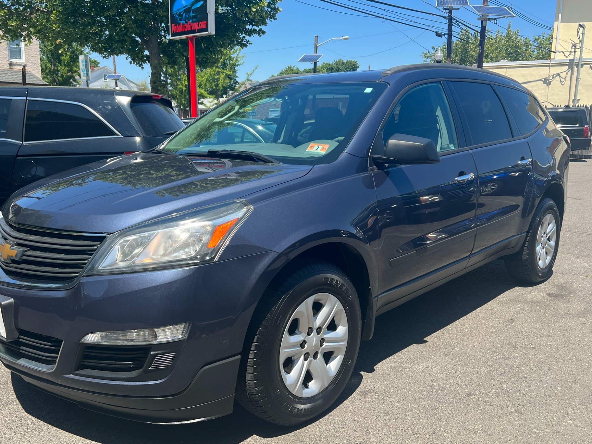 photo of 2013 Chevrolet Traverse LS FWD w/PDC
